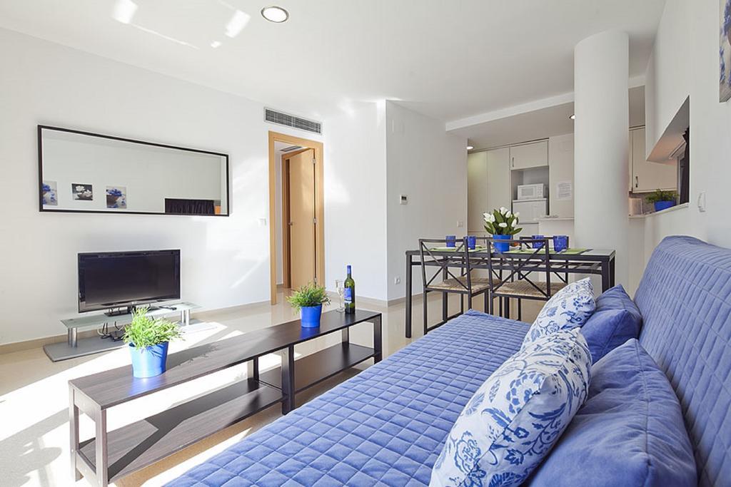 Charmsuites Paralel Apartment Barcelona