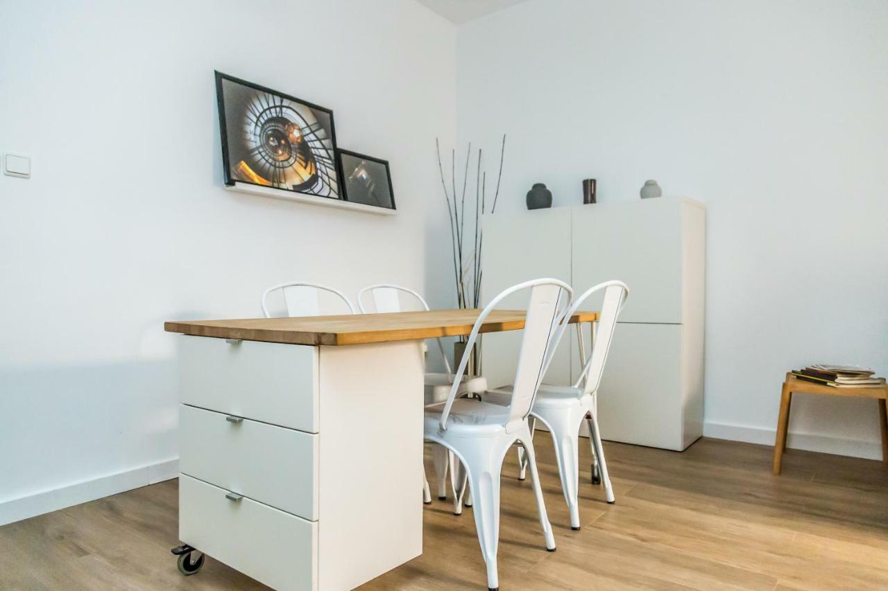 Opening Doors Gal.la Appartement Barcelona