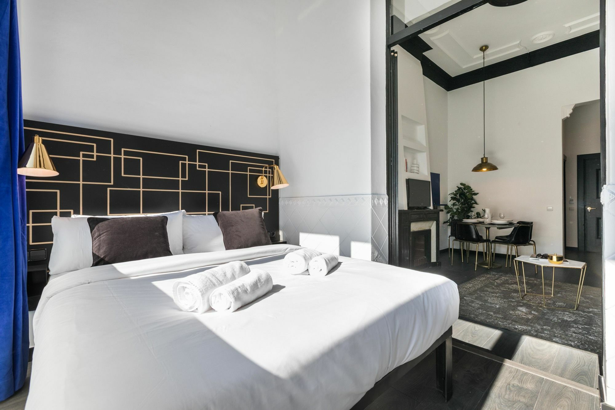 Hotel El Consell By The Streets 3*