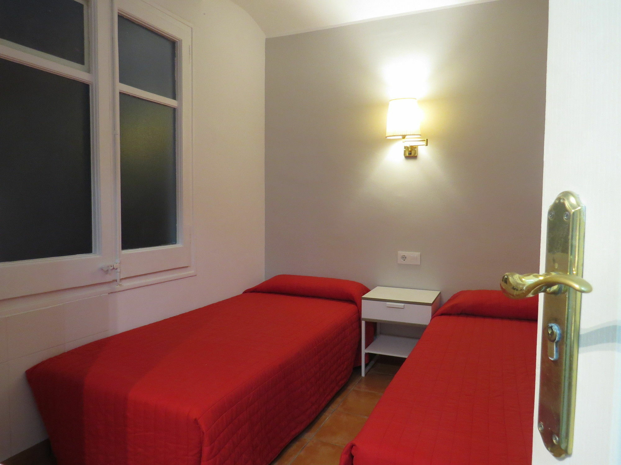 Barcelona City Rooms 2* Barcelona