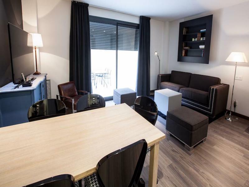 Cosmo Consell De Cent - Plaza Universitat Apartment Barcelona