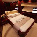 Rent Luxury Motor Yacht