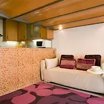 Reina Amalia Apartment