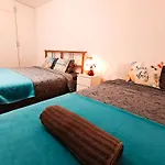 By Plaza Real Budget Rooms