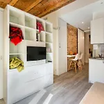 Happy People Sagrada Familia Apartments
