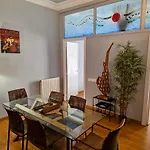 Luxury Central Apartment