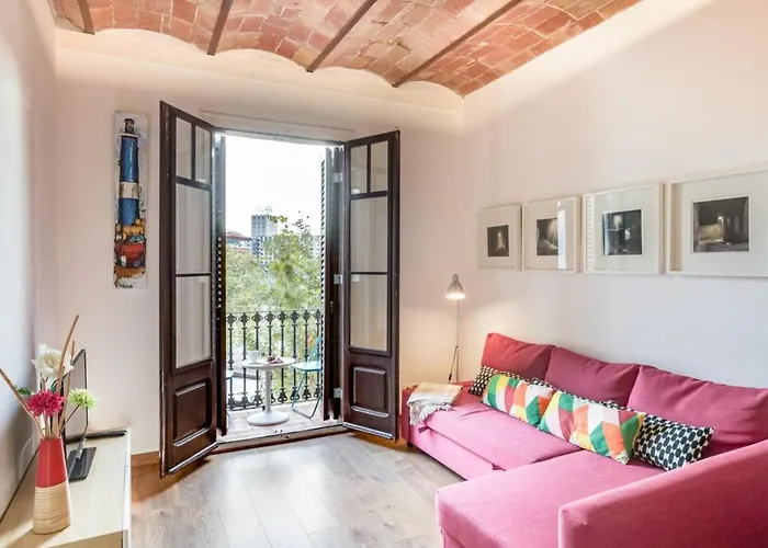 Design 1 Bedroom Apartment Near Plaza Espana