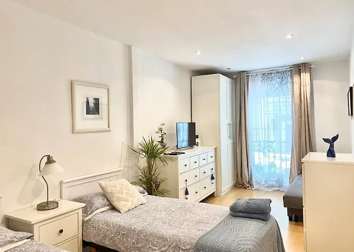 Nice Apartment Near Barcelona Center
