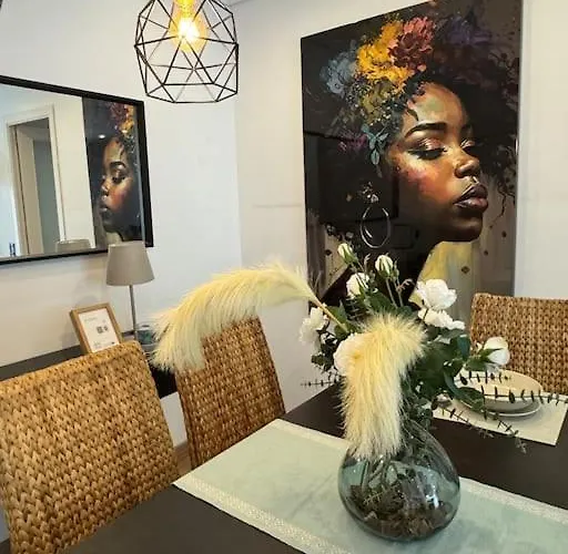 Centric Apartment Next To Arc De Triof