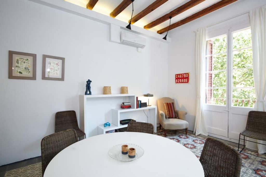 Beautiful In C/sepulveda Apartment