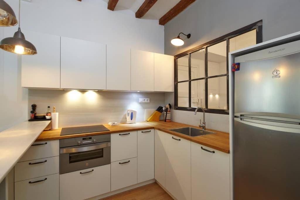 Beautiful In C/sepulveda Apartment