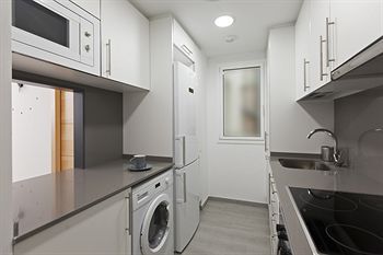 Bbarcelona Gaudi Hotel 4*