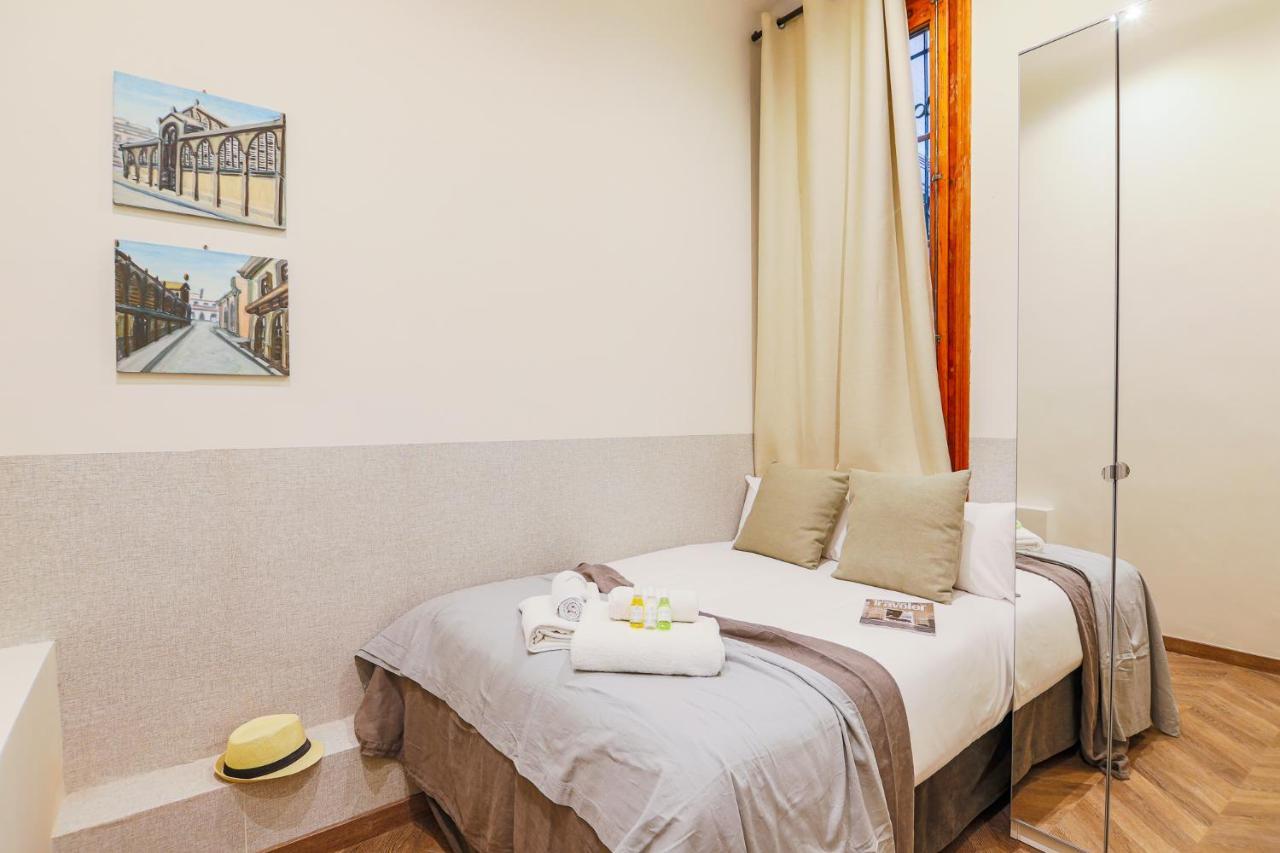 Apartment Avinyo 2 Gotic - Spacious Loft In Gothic Quarter!