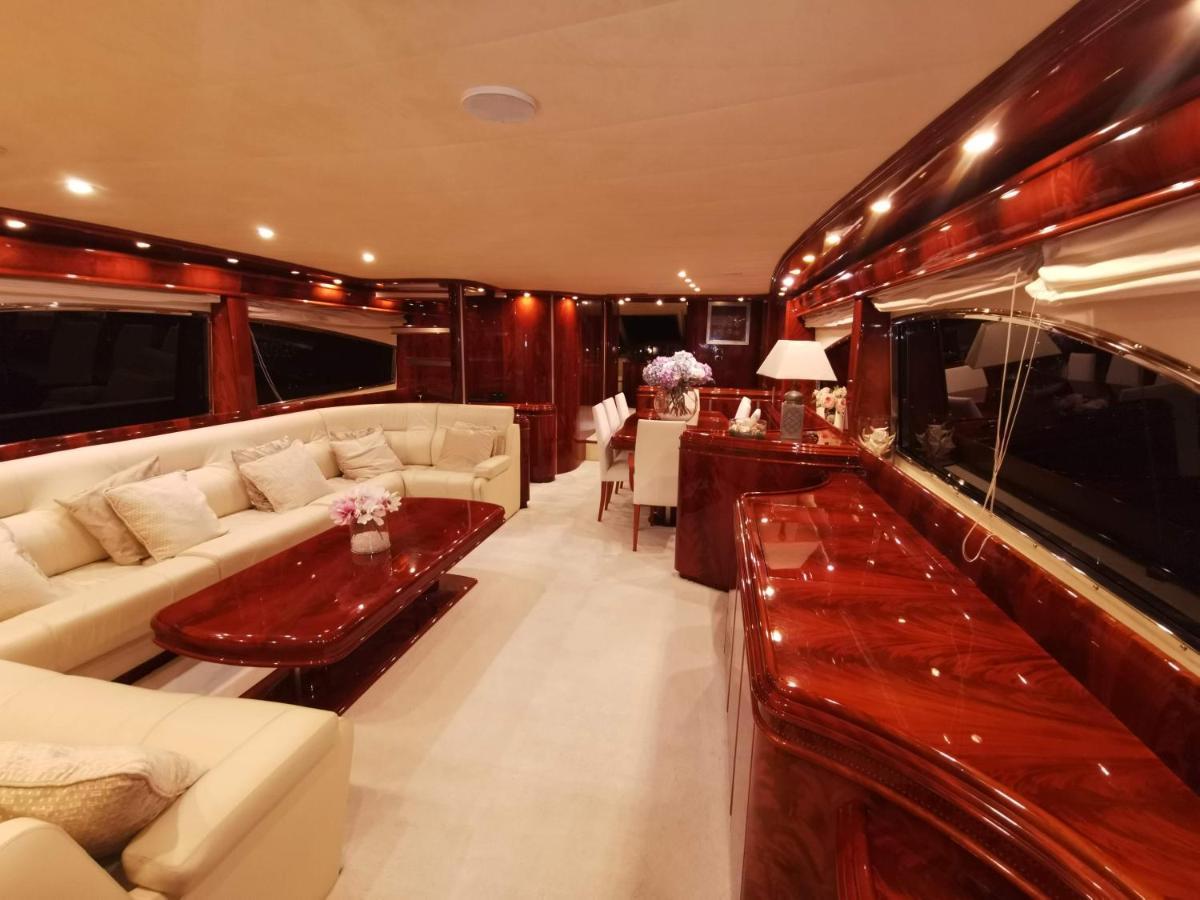 Rent Luxury Motor Yacht Barcelona