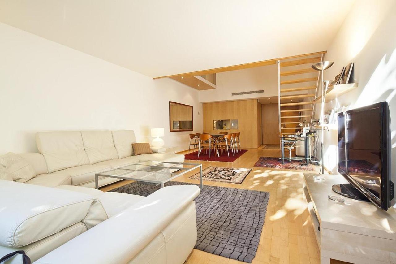 Spacious In With Outdoor Terrace Apartamento