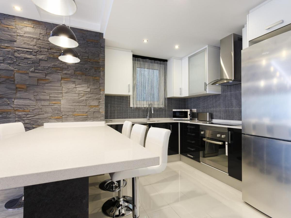 Beautiful In The Center Equipped For 7 Apartment