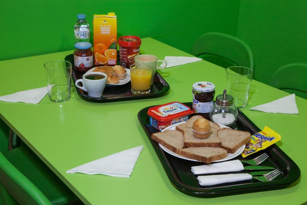 Mellow Hostel *