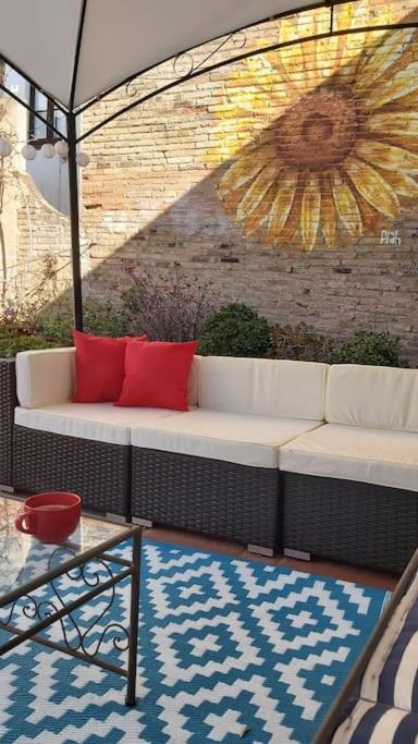 Small In Sants With Huge Terrace Accommodatie bij particulieren *