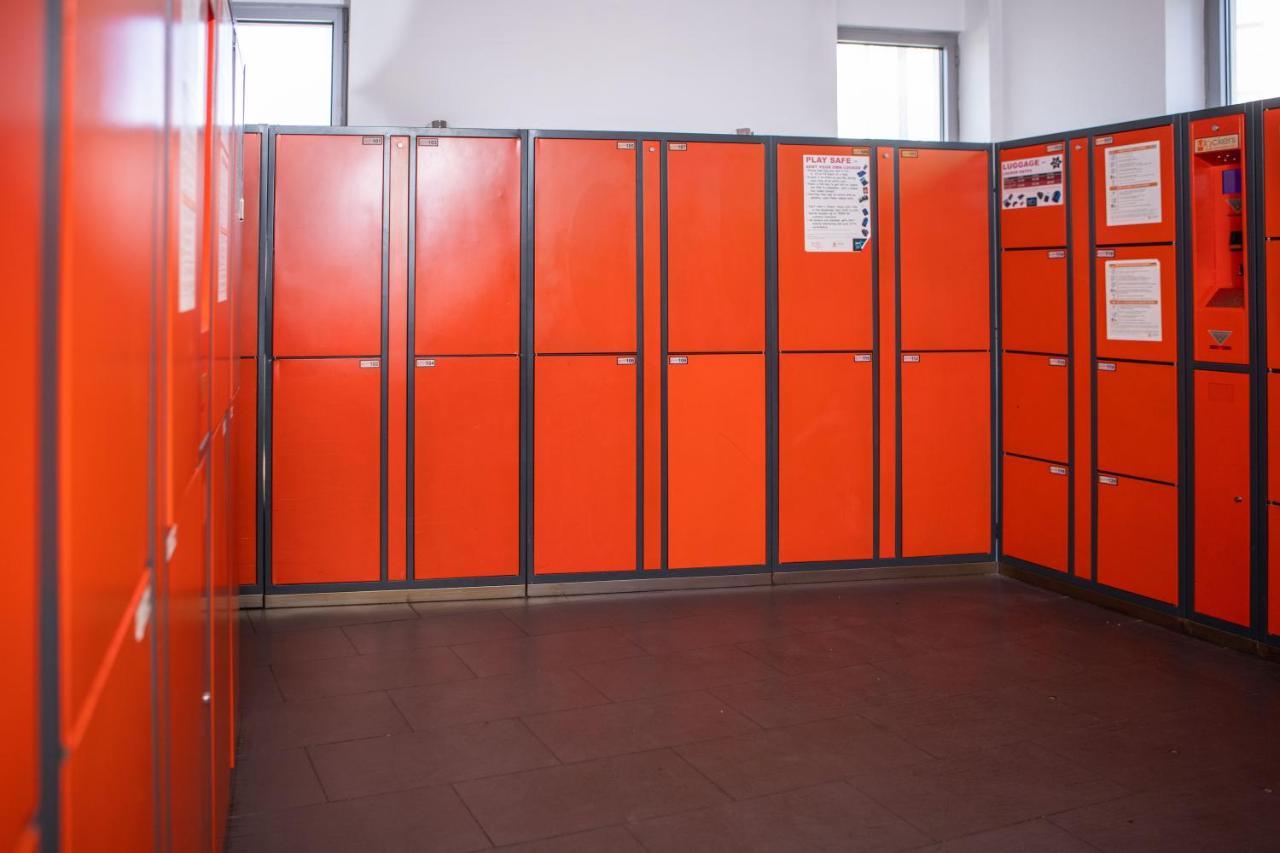 Urbany Hostel *