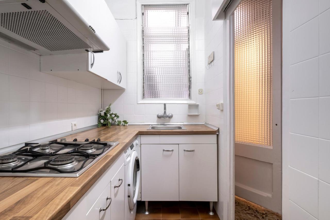 Centric Gaudi Apartment Barcelona