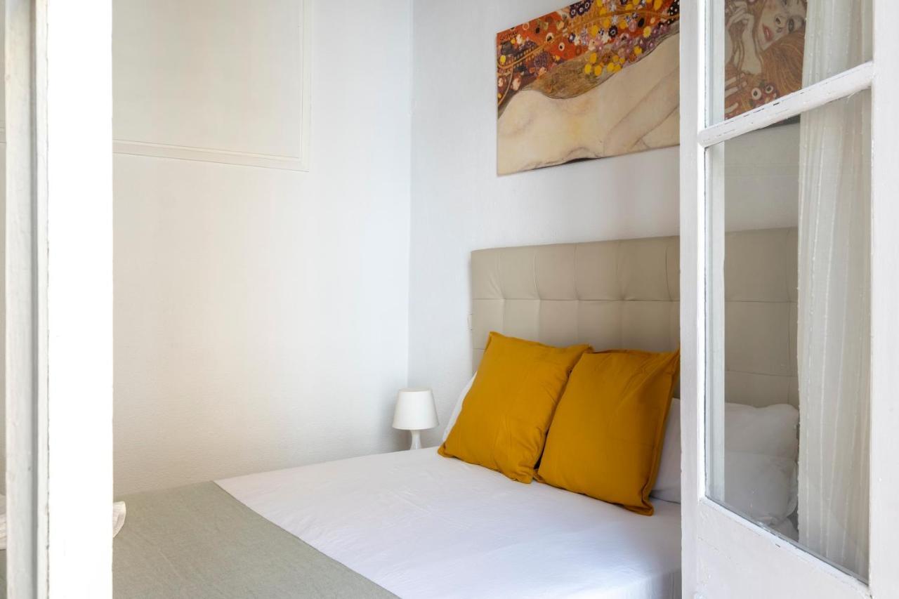 Apartment Centric Gaudi *