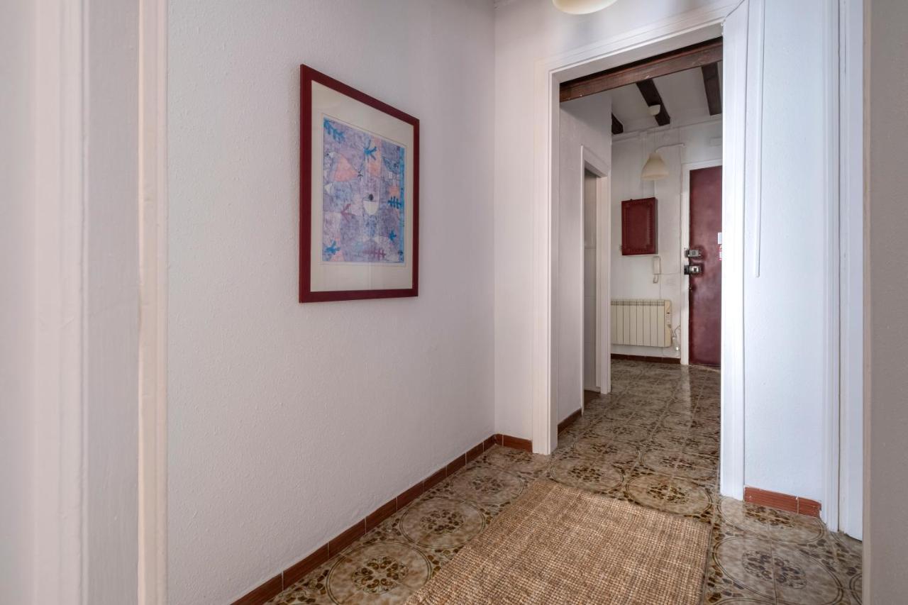 Centric Gaudi Apartment Barcelona