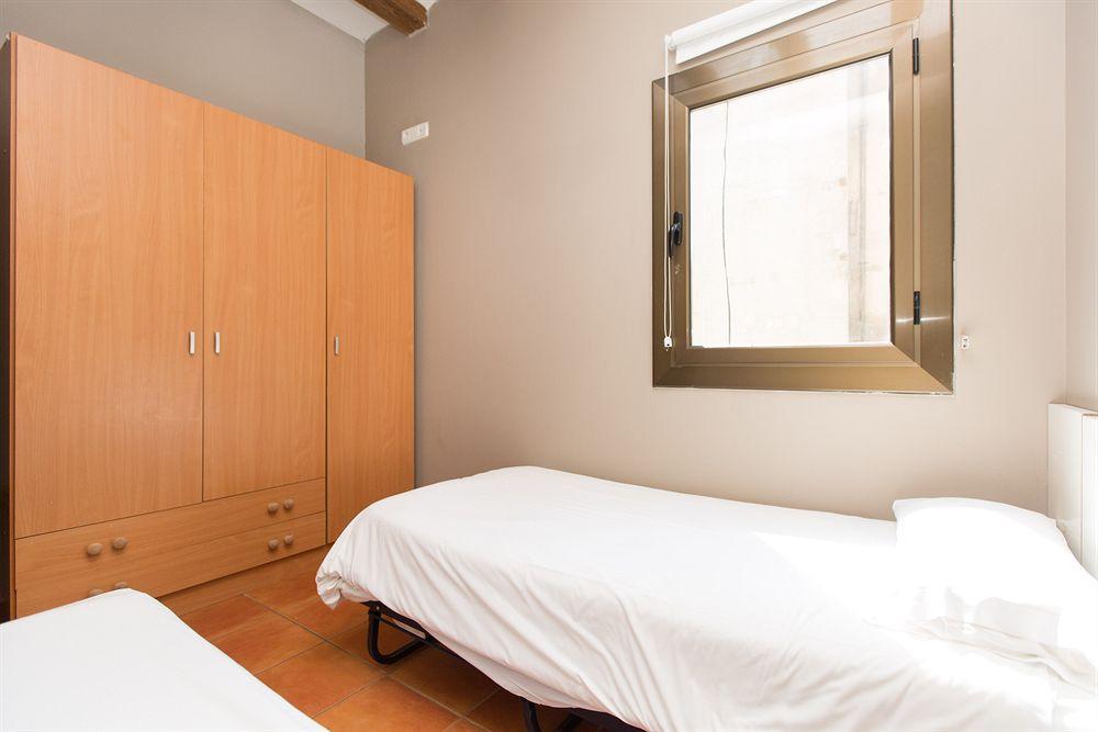 Ainb Raval Hospital