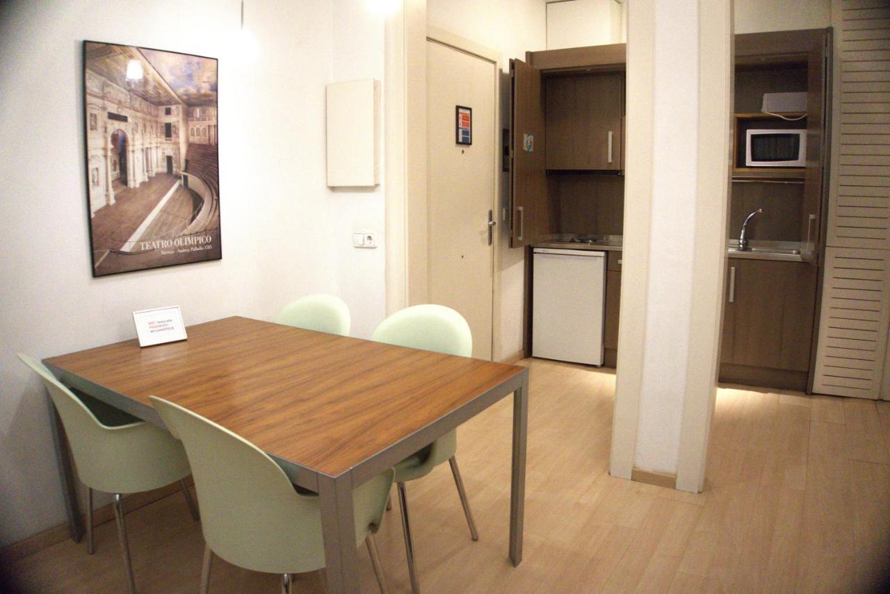Sant Jordi Fontanella Apartment *