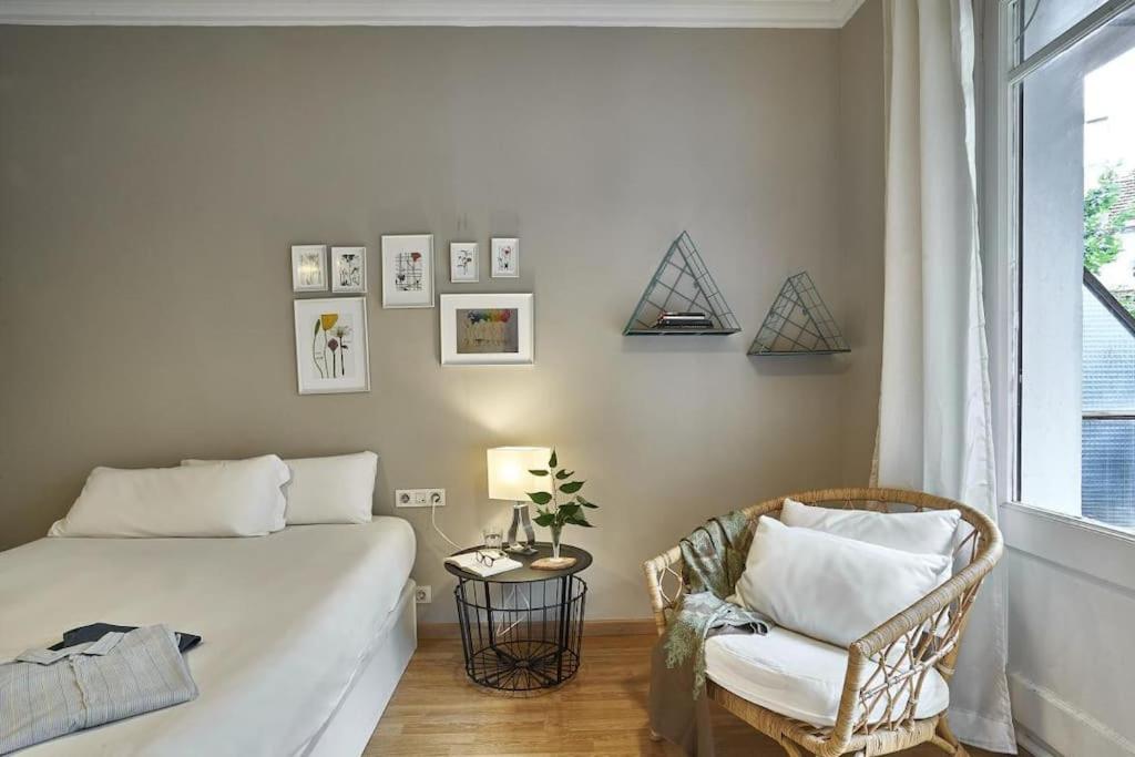 Apartment Magnificent 4 Bedroom In Eixample Barcelona
