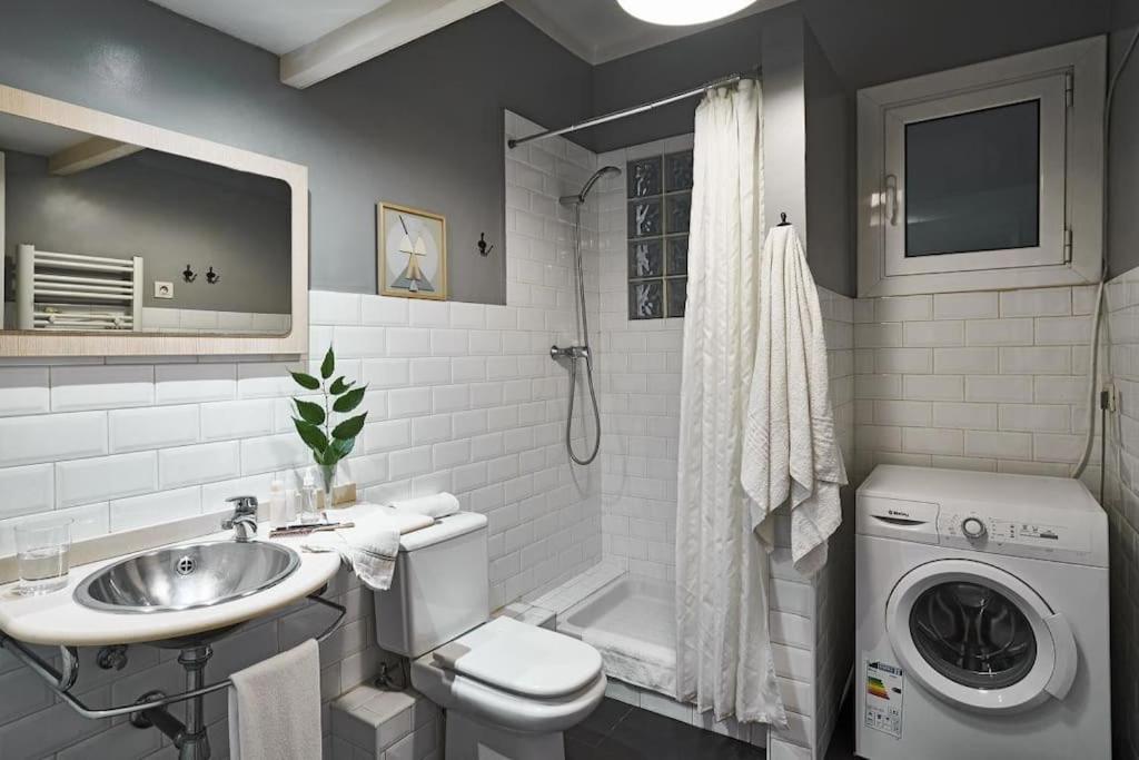 Magnificent 4 Bedroom In Eixample Barcelona