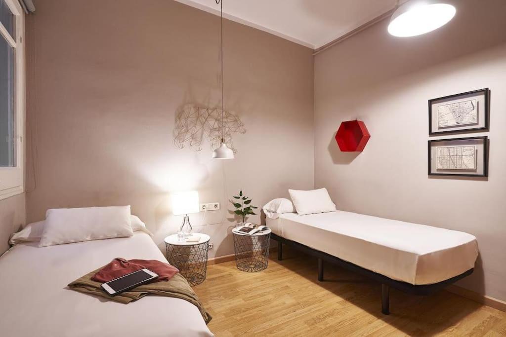 Magnificent 4 Bedroom In Eixample Barcelona