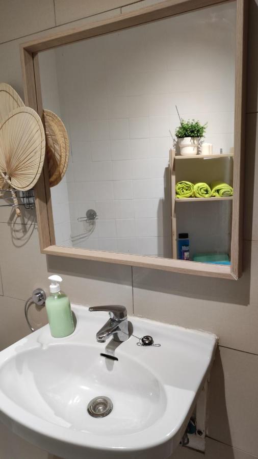 With Bathroom, Refrigerator And Microwave *