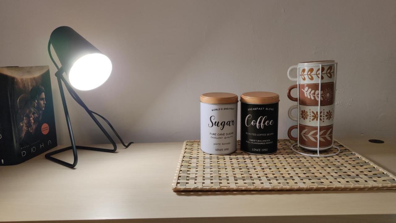 Apartamento With Bathroom, Refrigerator And Microwave