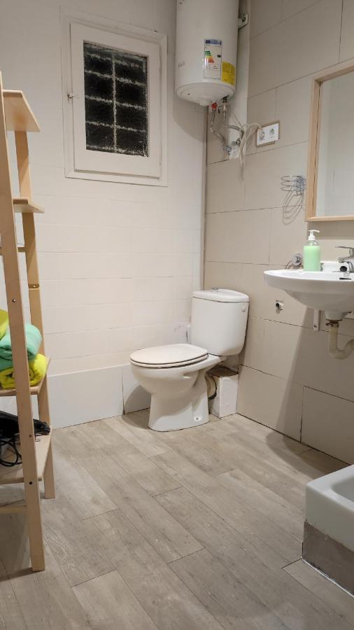 With Bathroom, Refrigerator And Microwave Apartamento Barcelona
