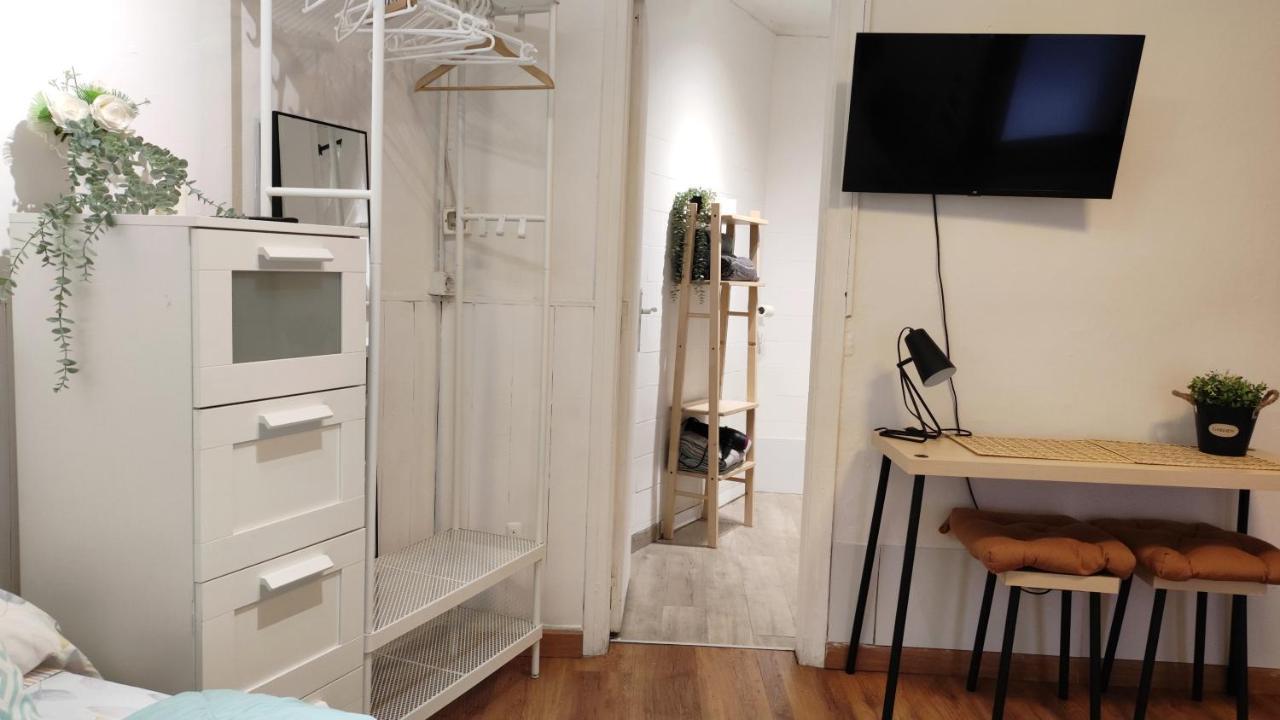 With Bathroom, Refrigerator And Microwave Apartamento *