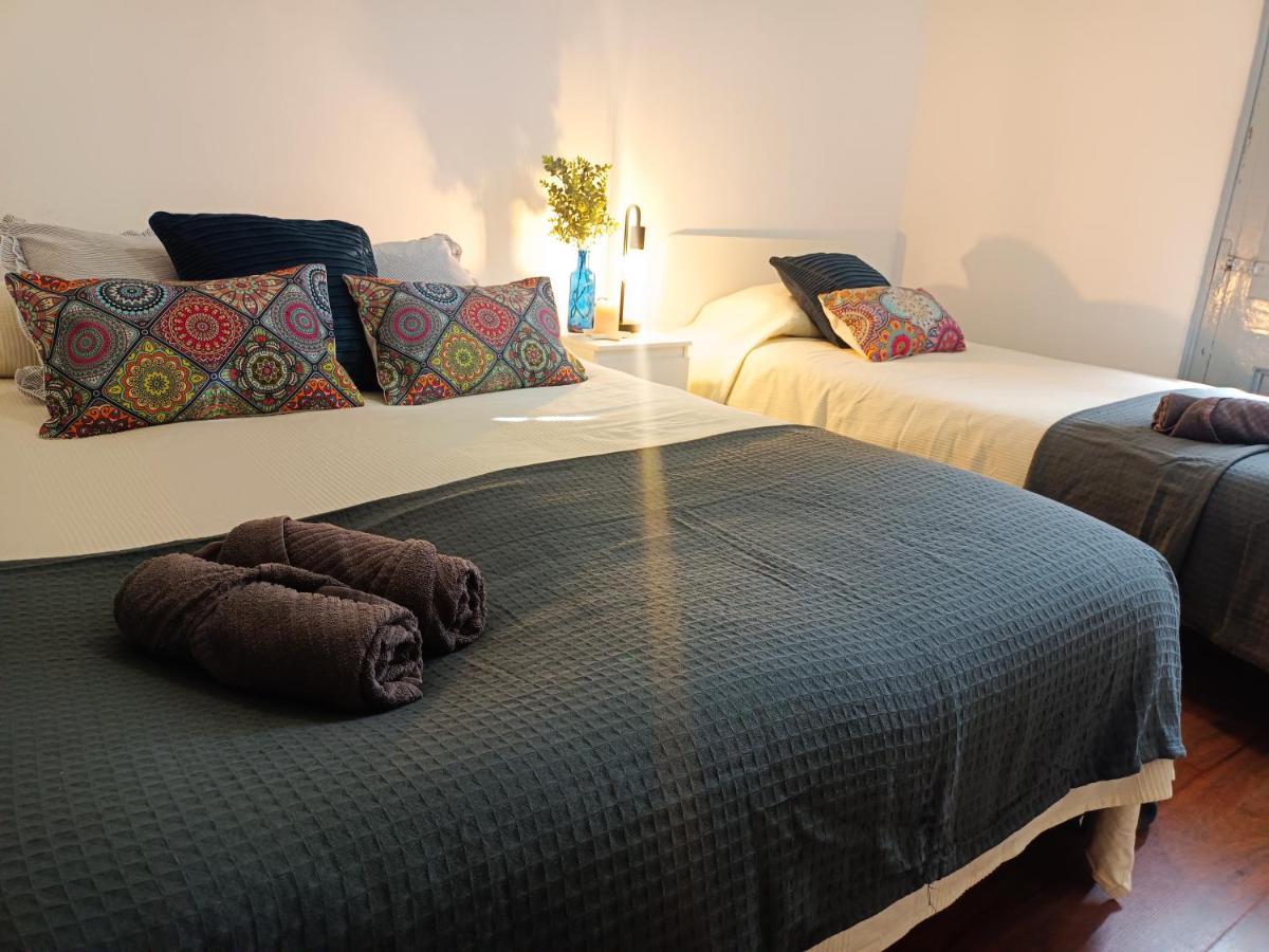 By Plaza Real Budget Hostel