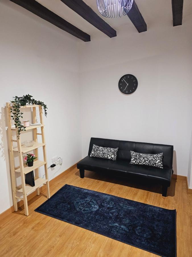Permar Plz Apartment *