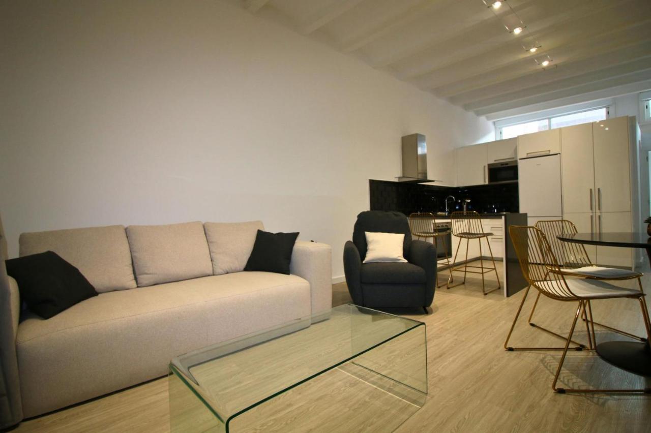 Luxurius For 4 People With Jacuzzi Appartement *