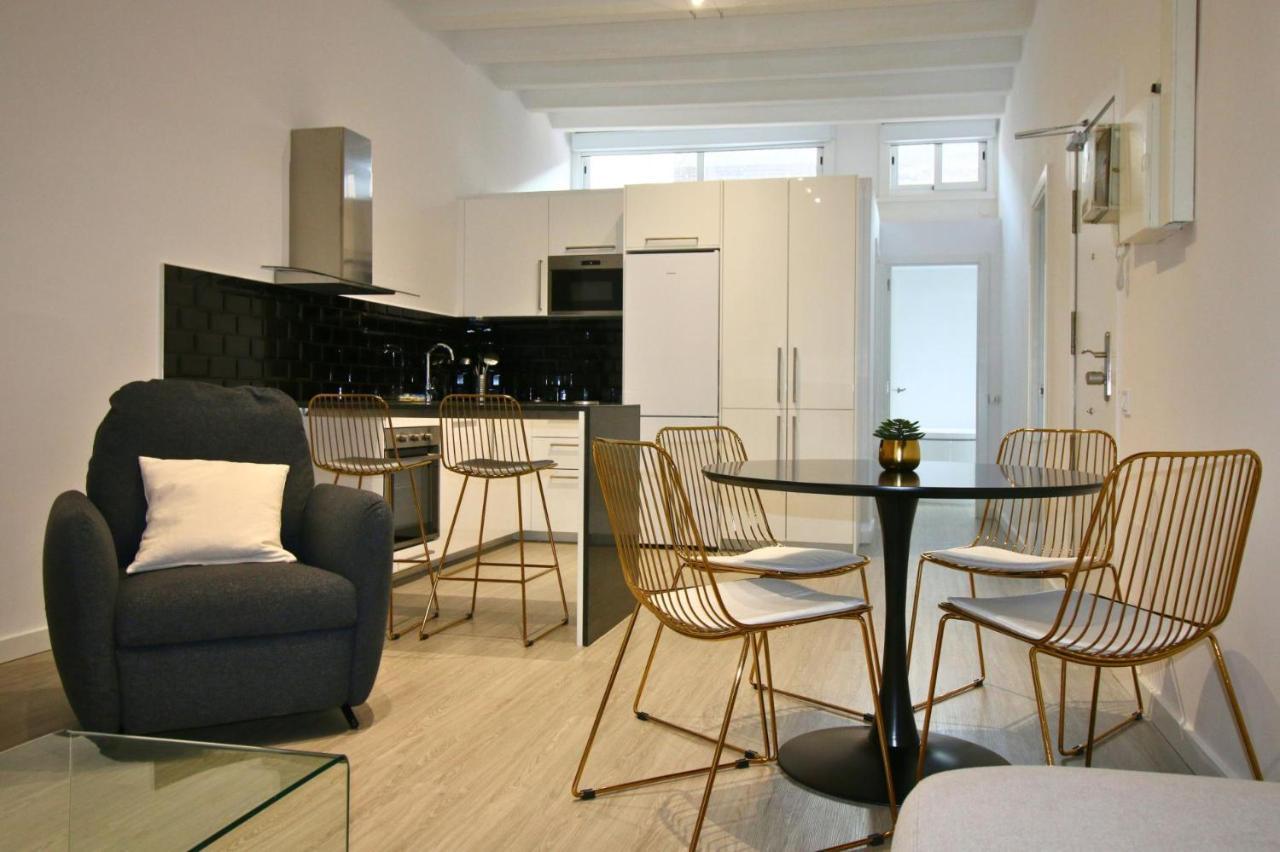 Luxurius For 4 People With Jacuzzi * Barcelone