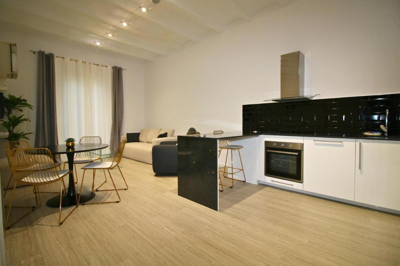 Appartement Luxurius For 4 People With Jacuzzi Barcelone