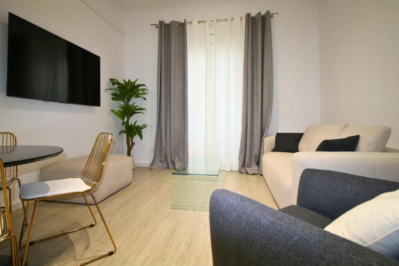 Luxurius For 4 People With Jacuzzi Appartement Barcelone