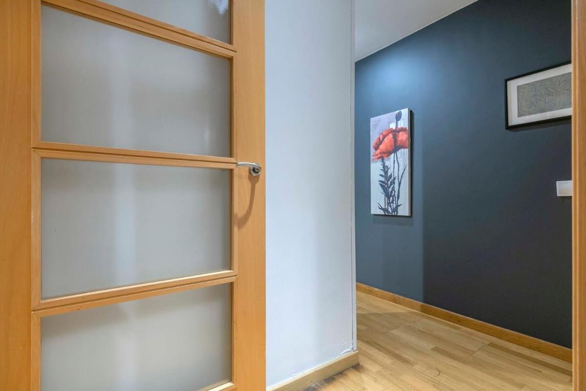 Apartment 2 Bedroom With Balcony In Eixample 4-2