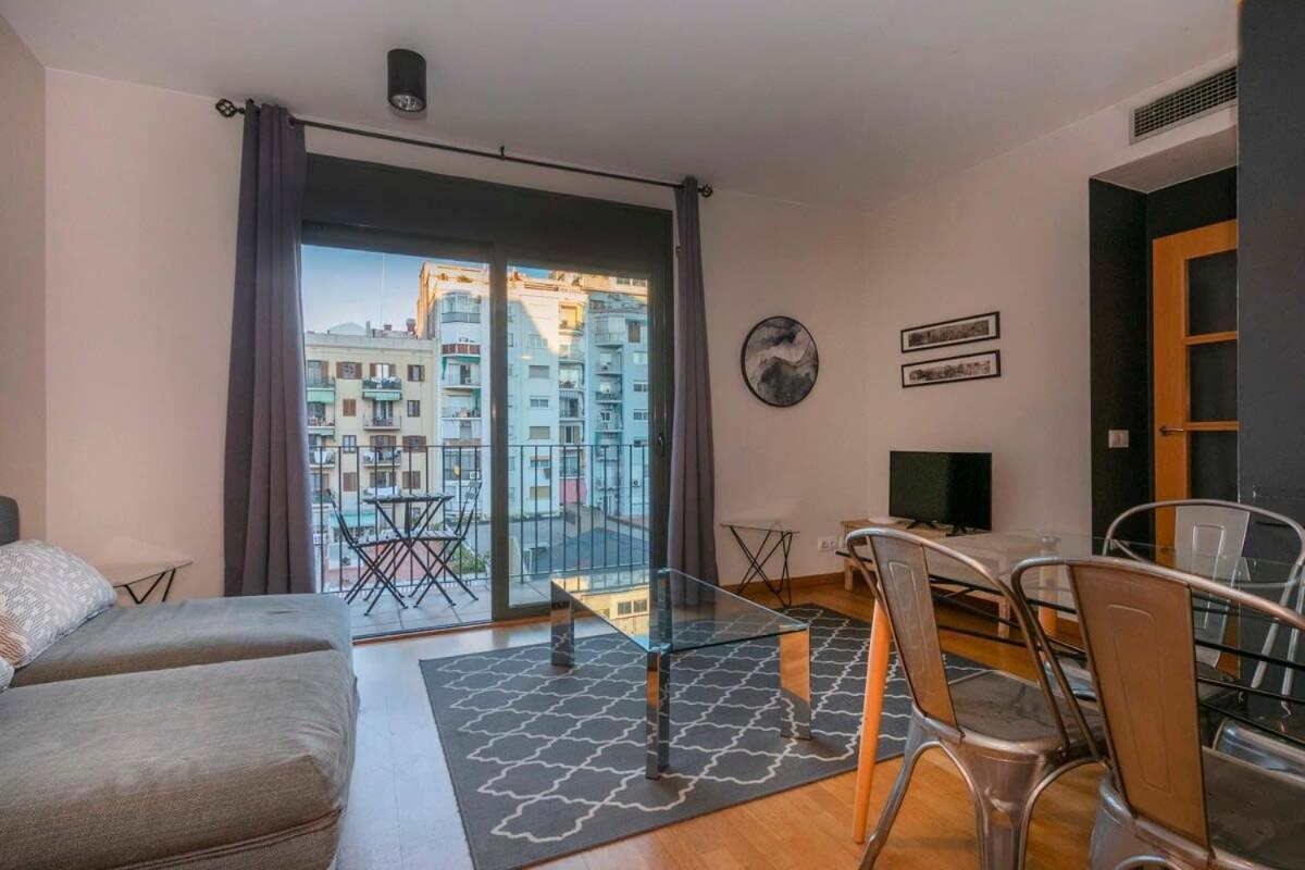 Modern And Bright In Eixample 3-1 Apartment *