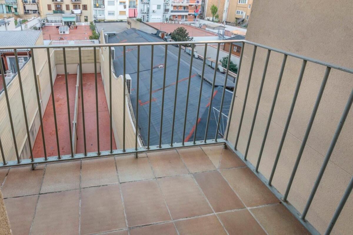 Modern And Bright In Eixample 3-1