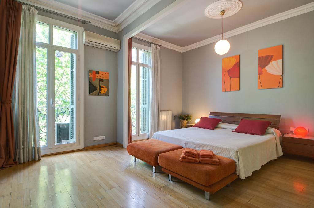 Luxury Apartment *