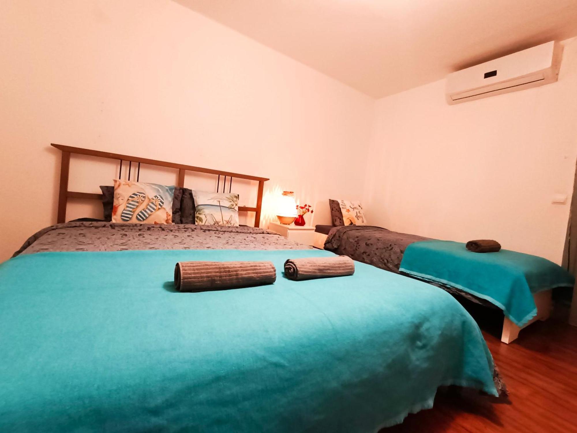 Hostel By Plaza Real Budget Barcelona