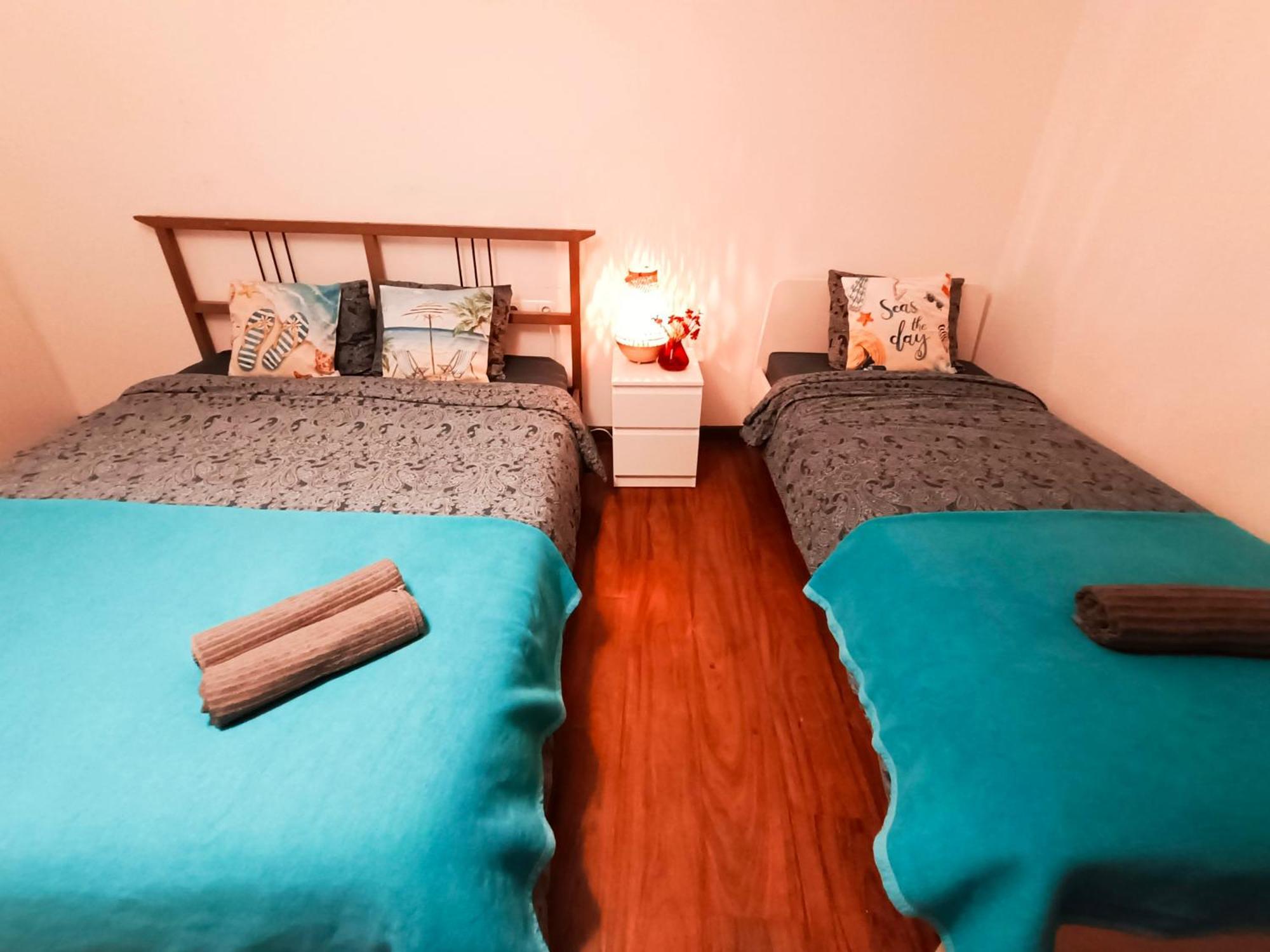 By Plaza Real Budget * Barcelona