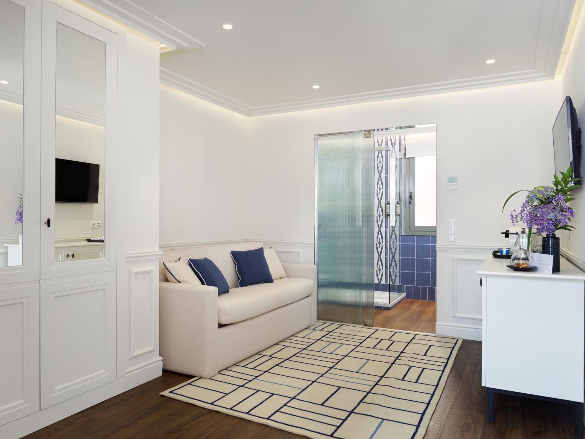 H10 Universitat Hotel 4*