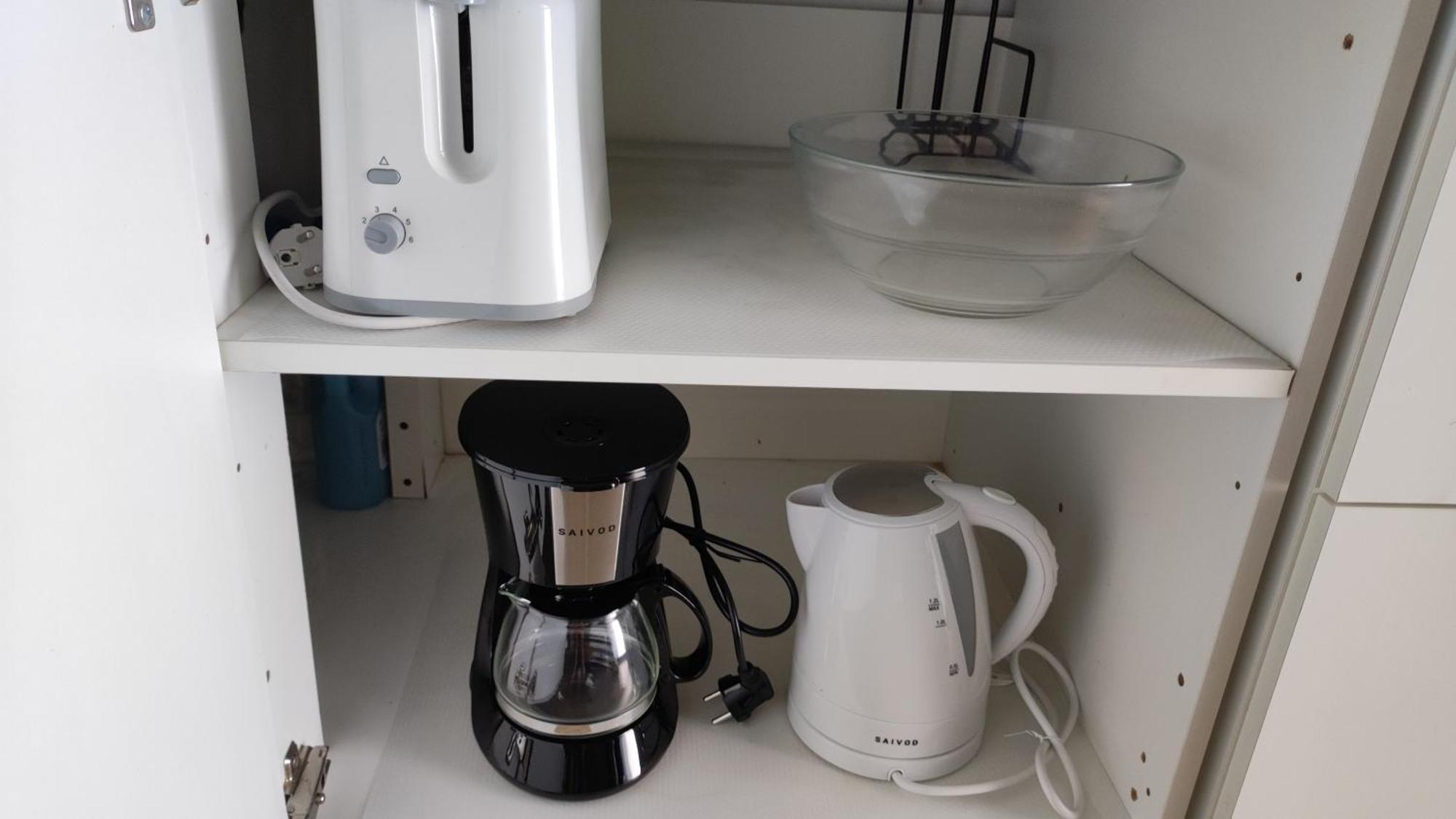 Apartamento With Bathroom, Refrigerator And Microwave