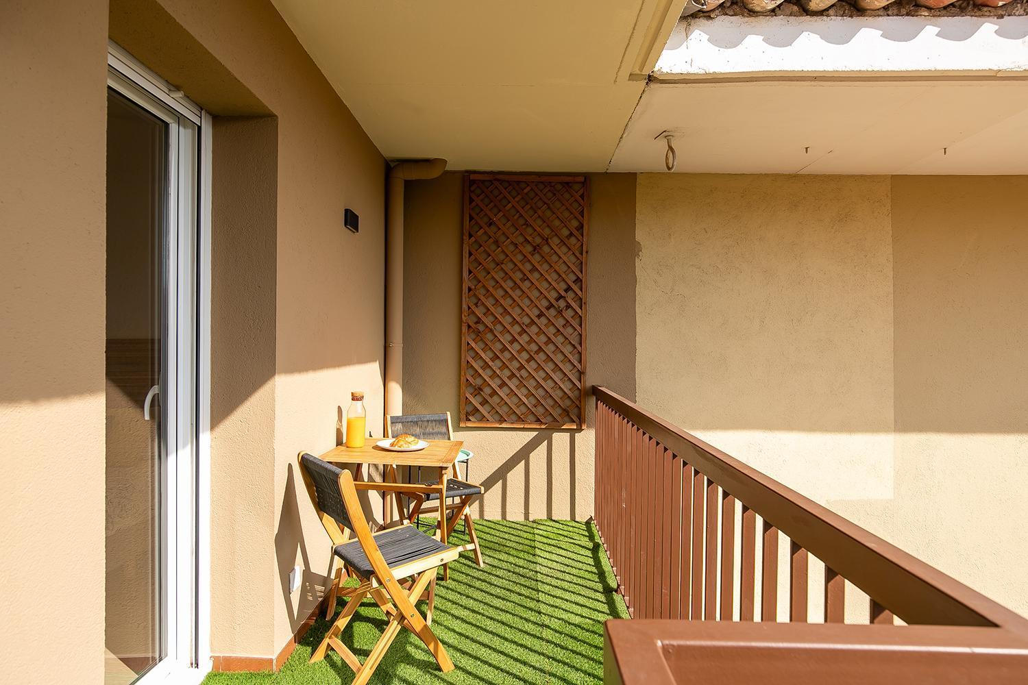 Magnificent Views, 3 Bedrooms, Terrace Apartment